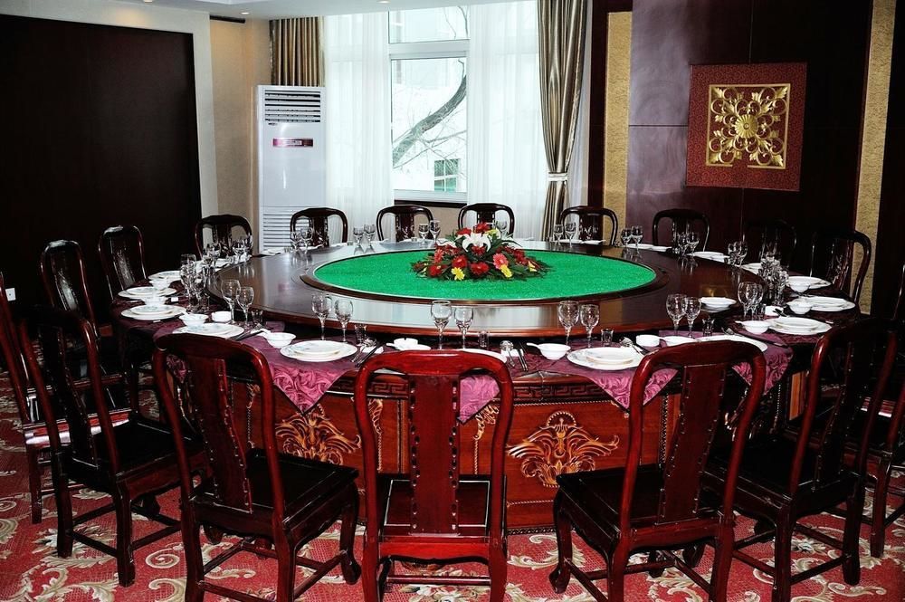 Dengfeng Huatian Grand Hotel מראה חיצוני תמונה